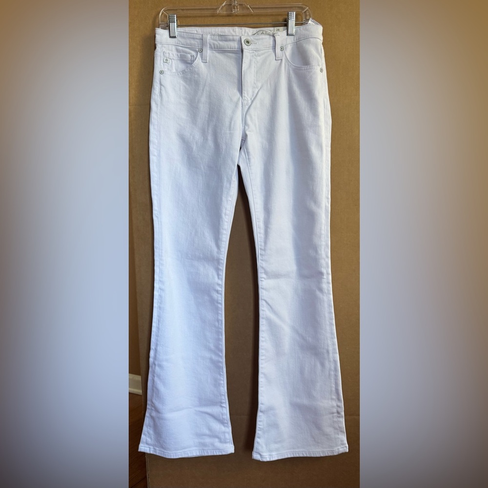 AG ANGEL WHITE FLARE STRETCH JEANS SIZE 28 NWT